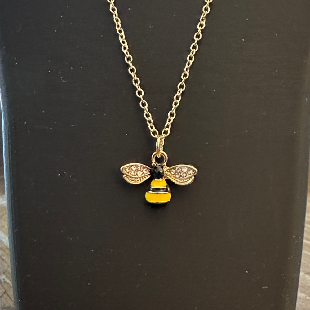 Elegant Gold Bee Pendant Necklace - Picture 2 of 2